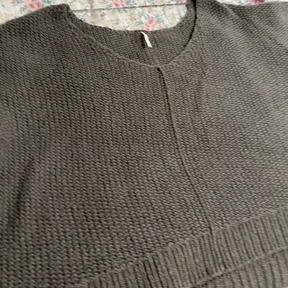 Oversized Free People L cropped sweater